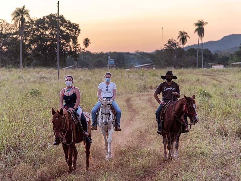 Roteiro em Bonito - Cavalgada no Recanto do Peão