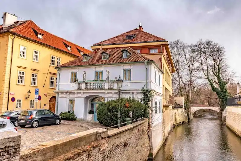 Cidade baixa, Malá Strana.