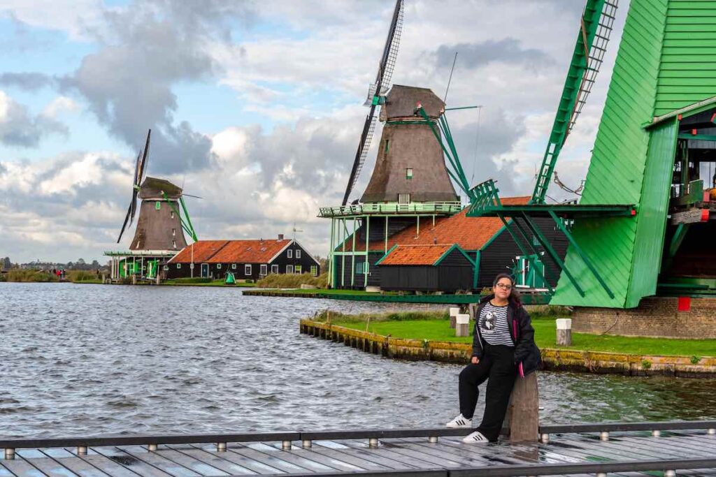 A primera é linda em Zaanse Schans, mas chove bastante